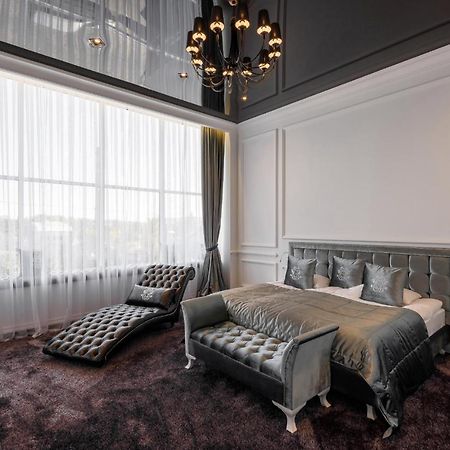 Grand Royal Hotel Chernivtsi Ngoại thất bức ảnh