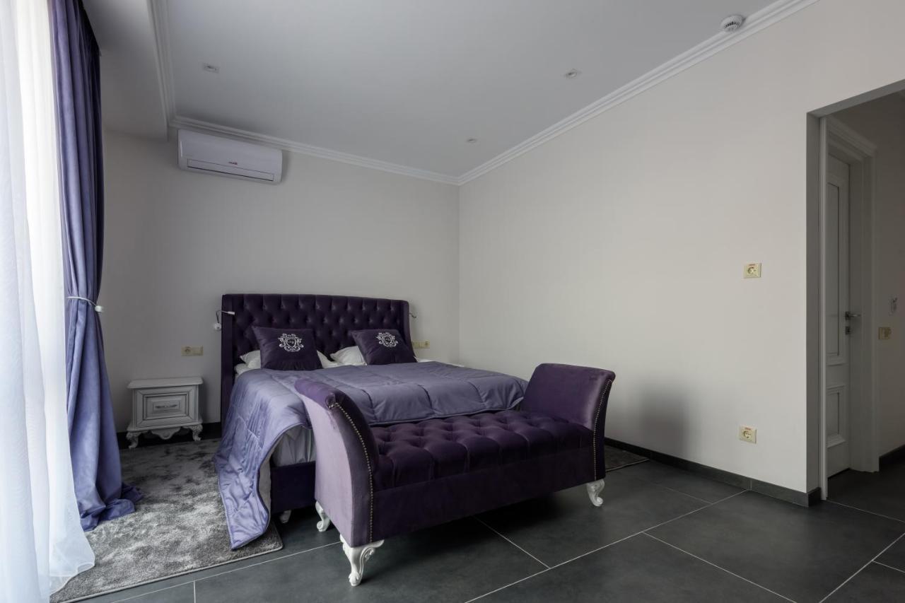 Grand Royal Hotel Chernivtsi Ngoại thất bức ảnh