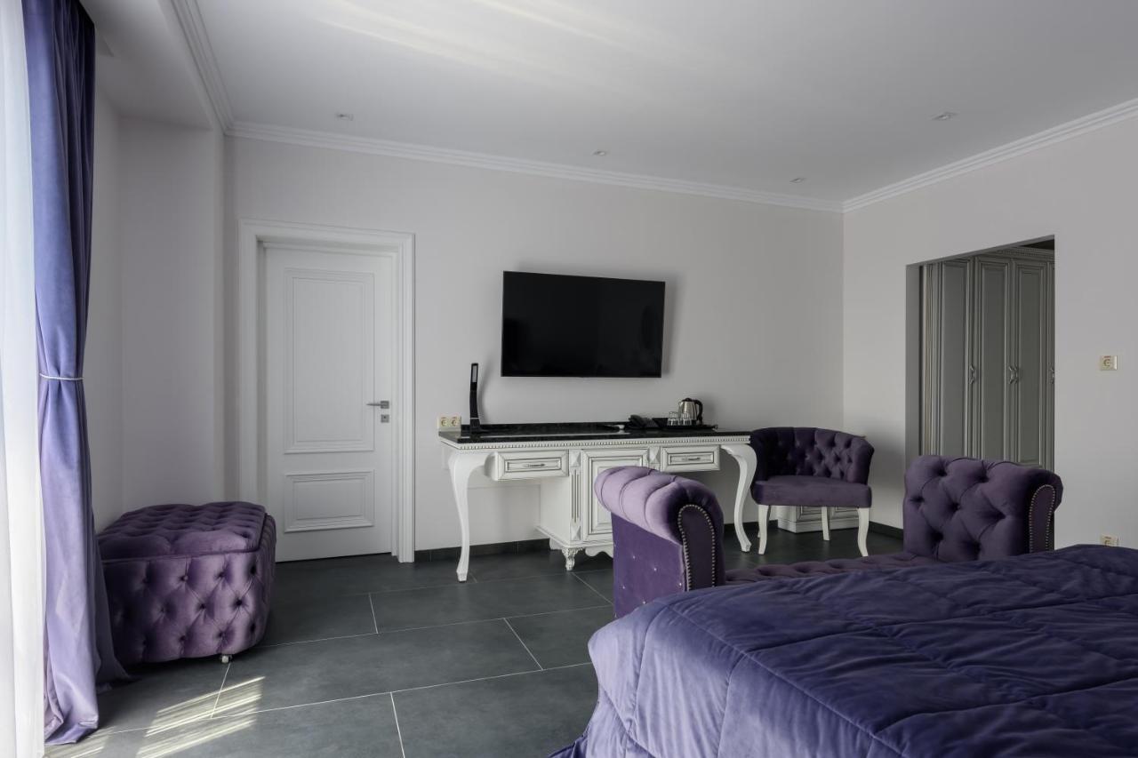 Grand Royal Hotel Chernivtsi Ngoại thất bức ảnh