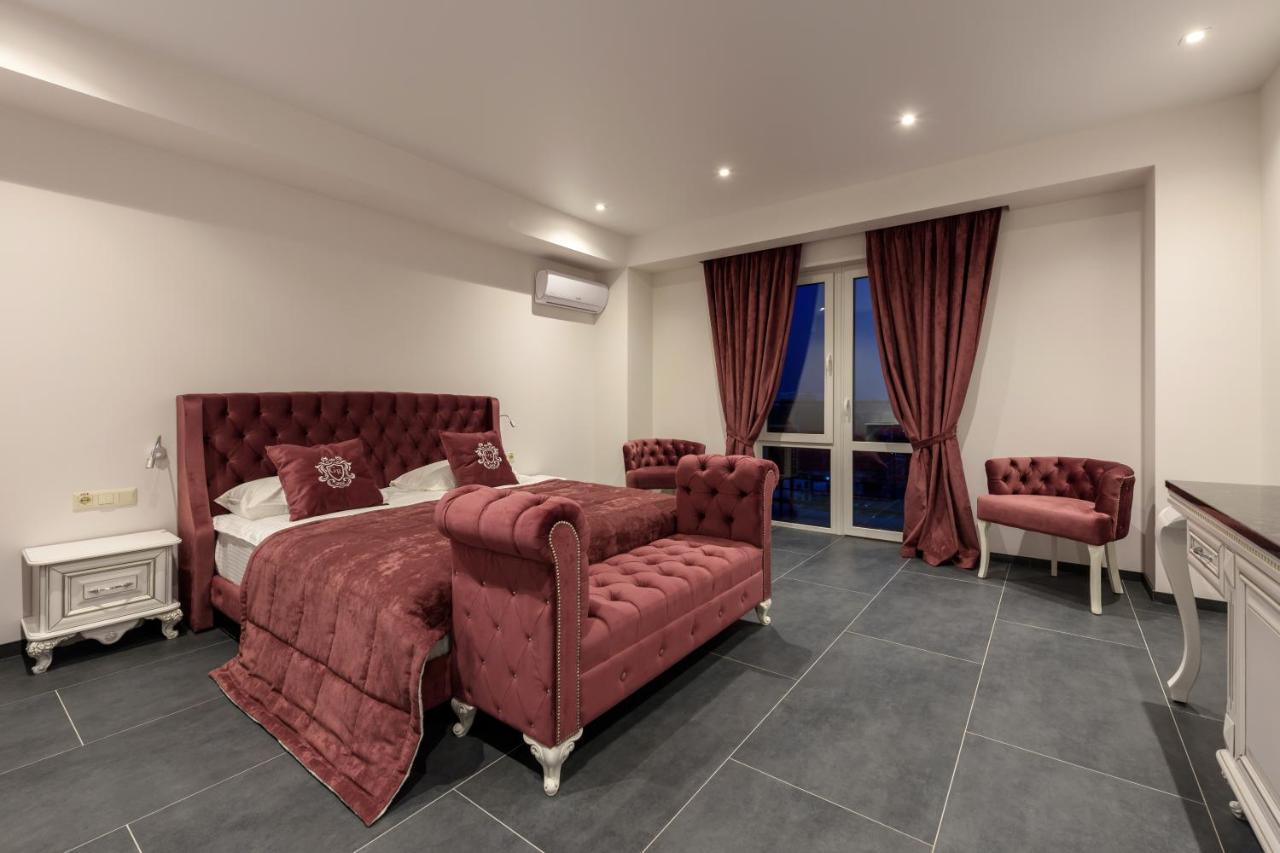 Grand Royal Hotel Chernivtsi Ngoại thất bức ảnh