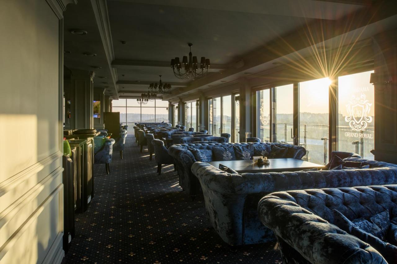 Grand Royal Hotel Chernivtsi Ngoại thất bức ảnh