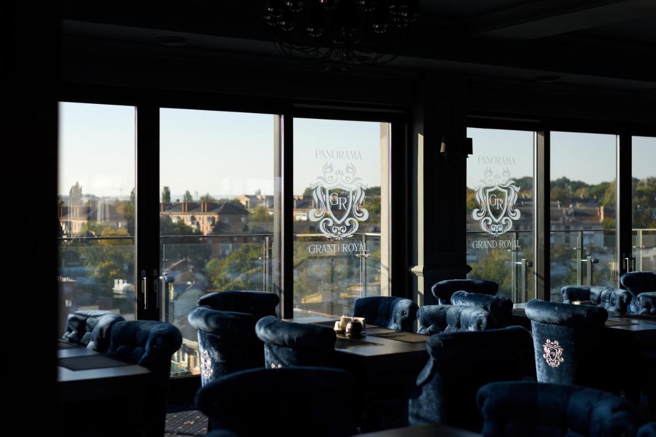 Grand Royal Hotel Chernivtsi Ngoại thất bức ảnh