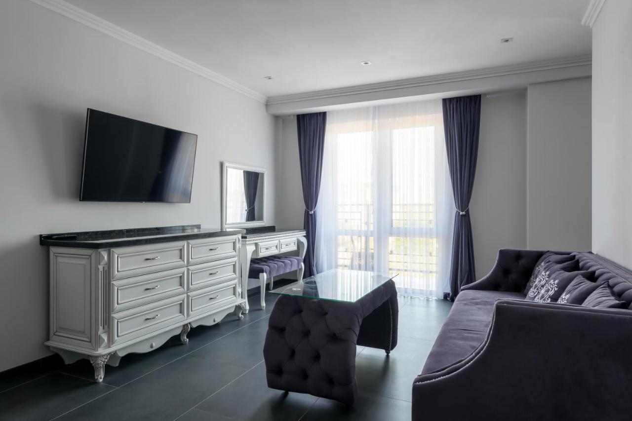 Grand Royal Hotel Chernivtsi Ngoại thất bức ảnh