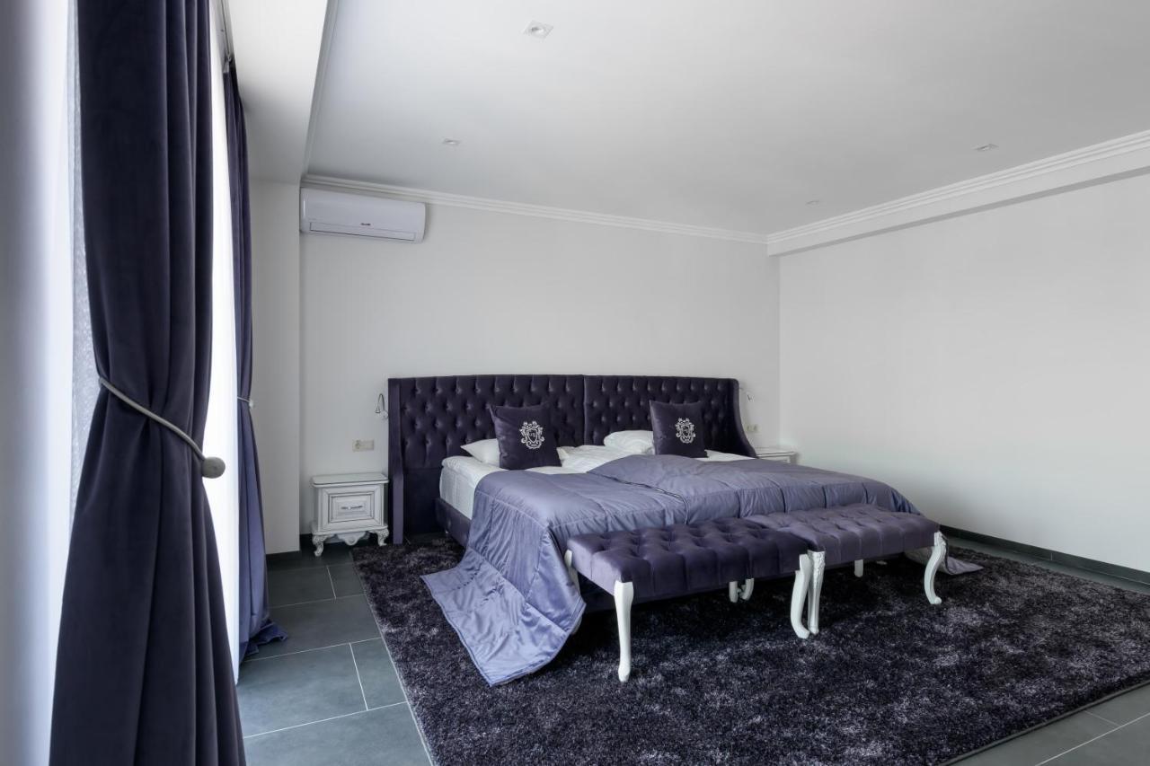 Grand Royal Hotel Chernivtsi Ngoại thất bức ảnh