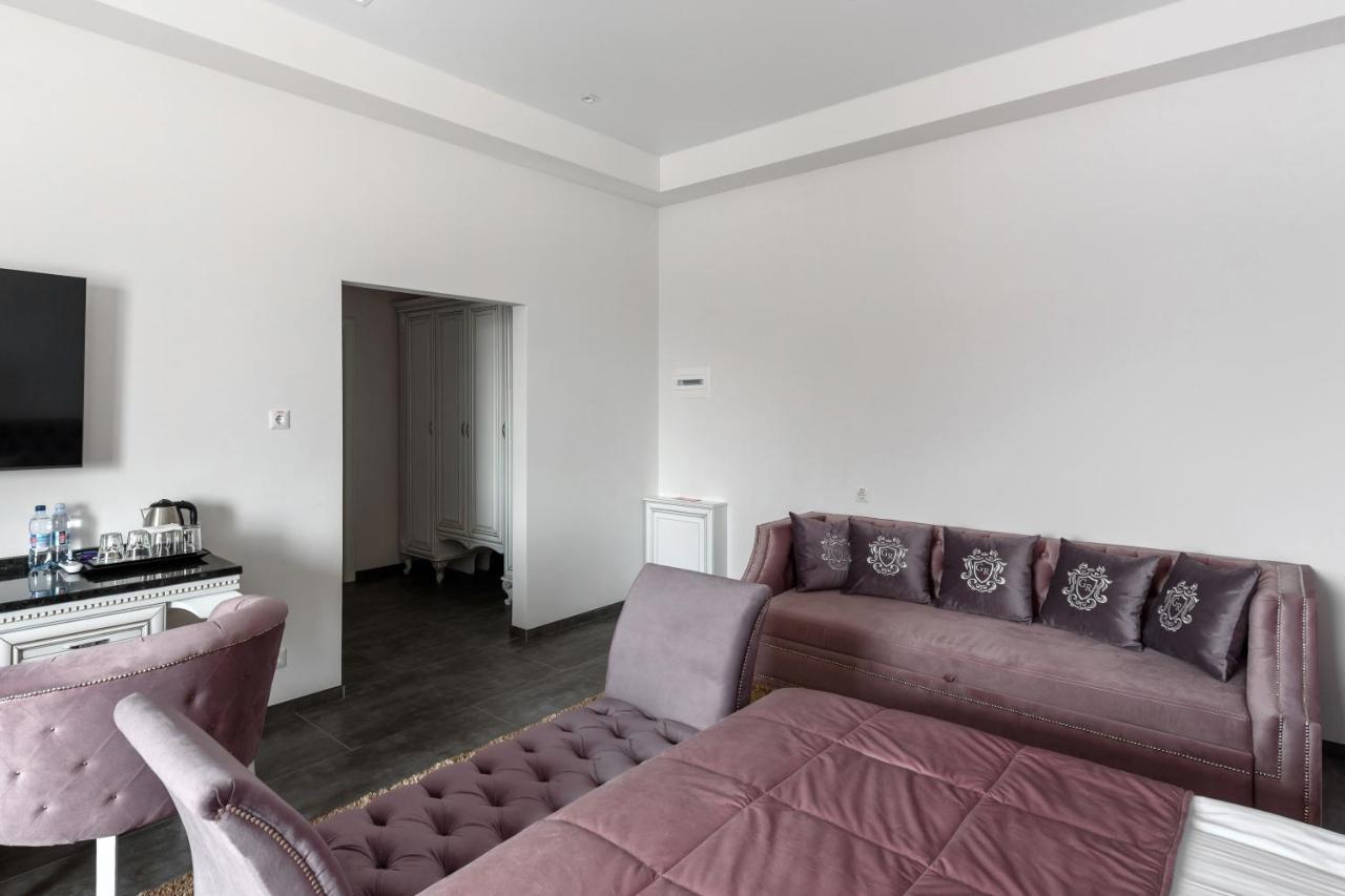 Grand Royal Hotel Chernivtsi Ngoại thất bức ảnh