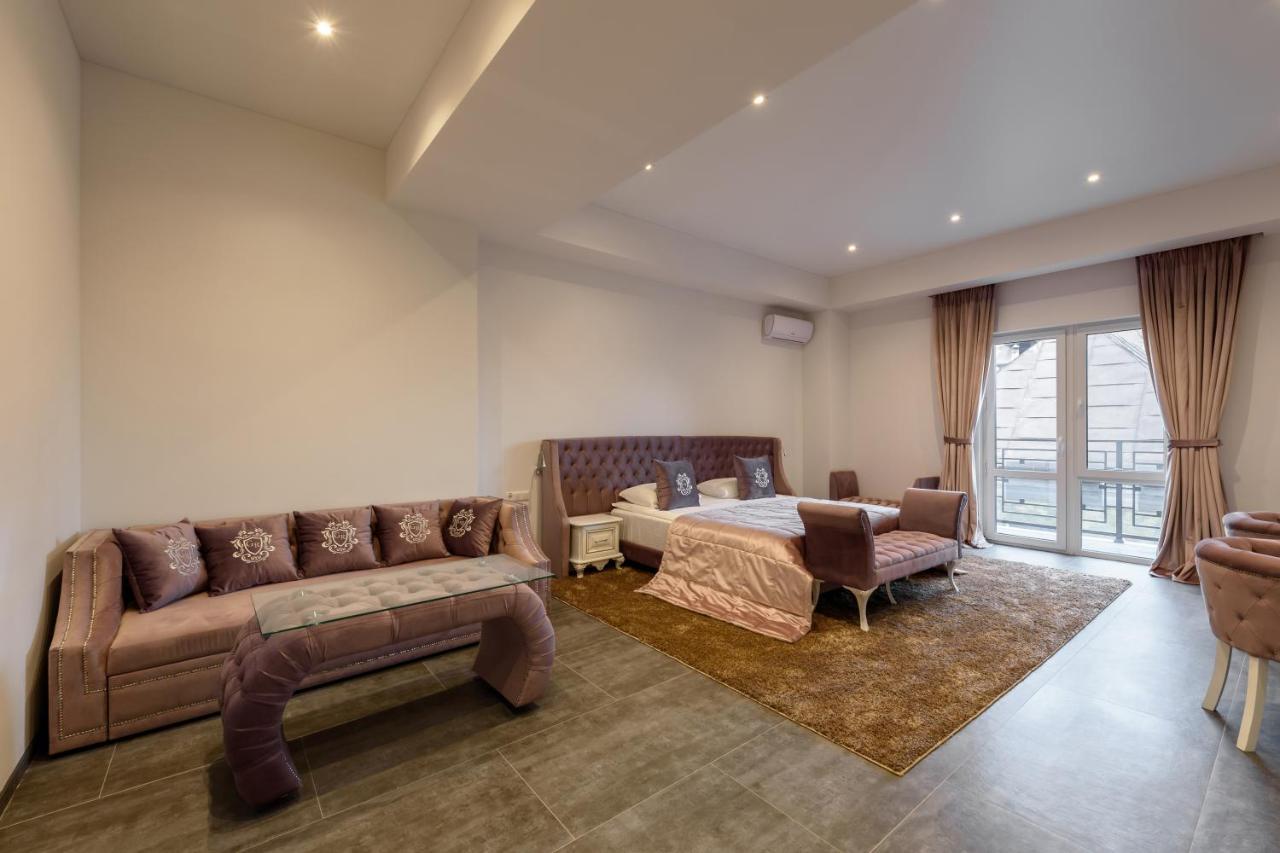 Grand Royal Hotel Chernivtsi Ngoại thất bức ảnh