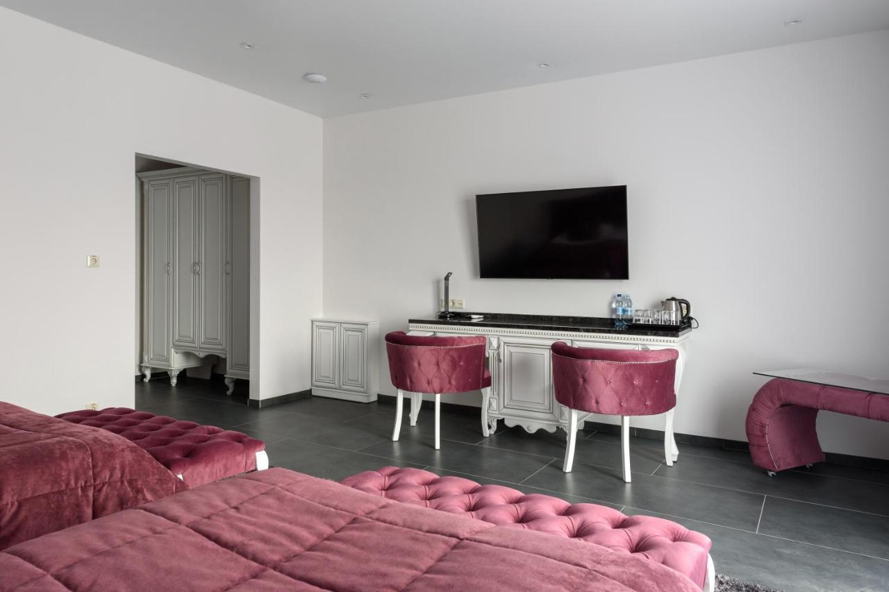 Grand Royal Hotel Chernivtsi Ngoại thất bức ảnh