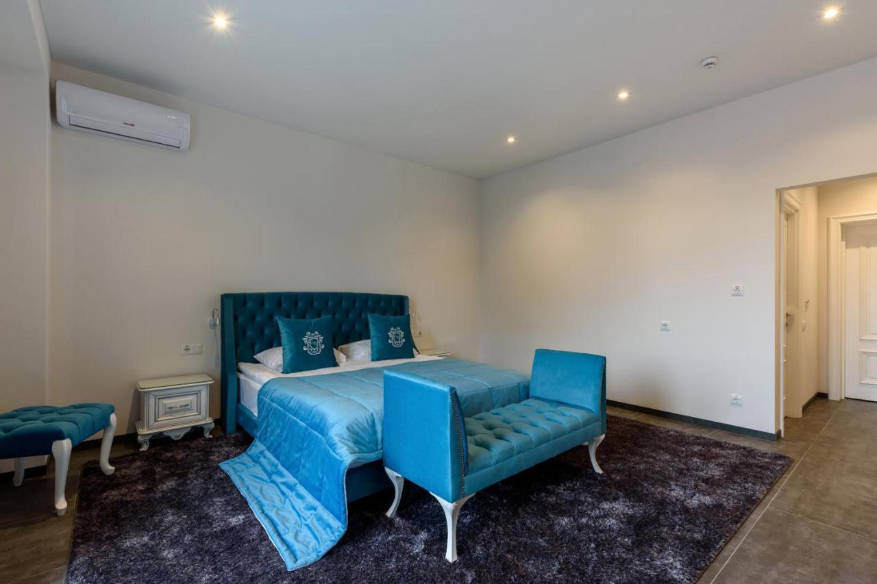 Grand Royal Hotel Chernivtsi Ngoại thất bức ảnh