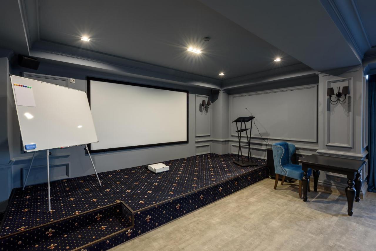 Grand Royal Hotel Chernivtsi Ngoại thất bức ảnh