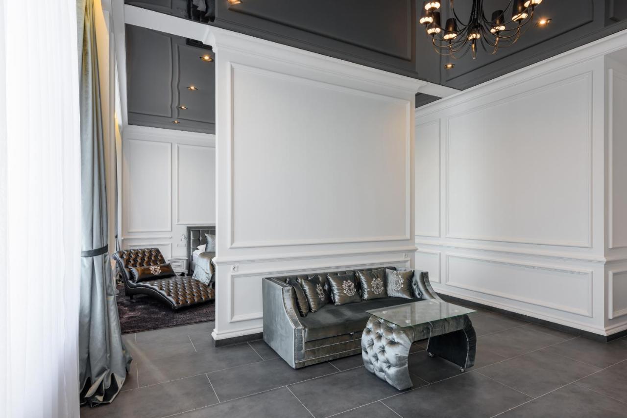 Grand Royal Hotel Chernivtsi Ngoại thất bức ảnh