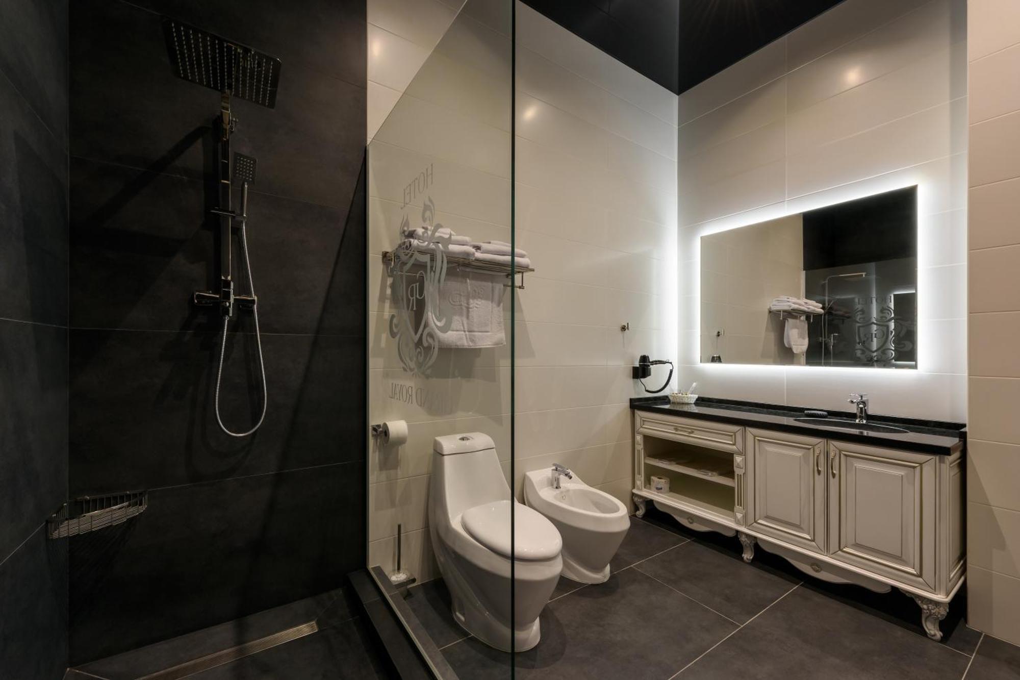 Grand Royal Hotel Chernivtsi Phòng bức ảnh